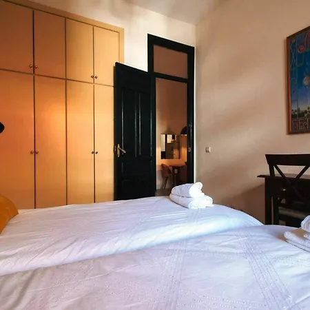 Cinema La Vie Est Belle Apartment